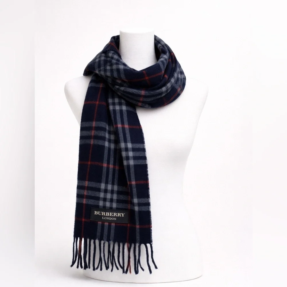 MEN OR WOMEN BURBERRYS NAVY BLUE SCARF 100% LAMBSWOOL​​​​​​